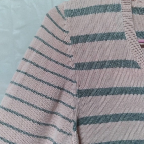Talbots Petites Striped Knit Sweater Top Gray Pink 3/4 Sleeve - Picture 4 of 7